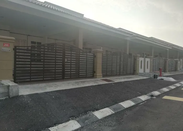 Nur Zahra Sungkai Homestay